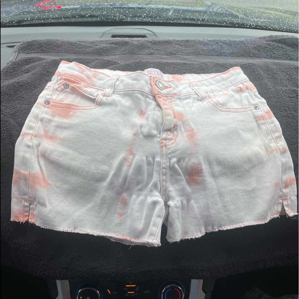 Canyon River Blues Tye dyed shorts size 16.